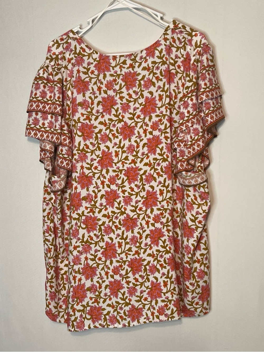 Cynthia Rowley Floral V-Neck Pullover Blouse Short Ruffle Sleeve Size 3X. - Picture 2 of 7